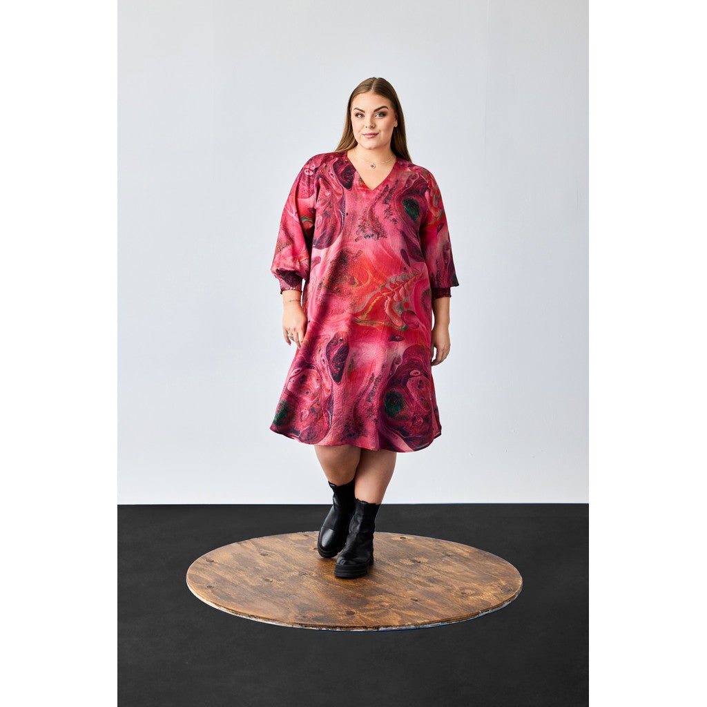 Loose V neck Dress w 3/4 sl Pink w red - Evolve Fashion