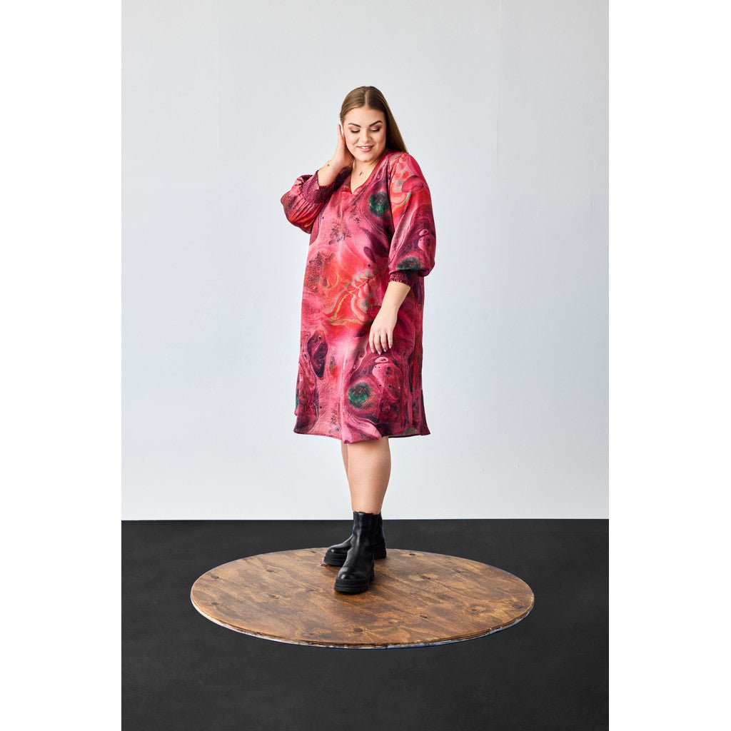 Loose V neck Dress w 3/4 sl Pink w red - Evolve Fashion