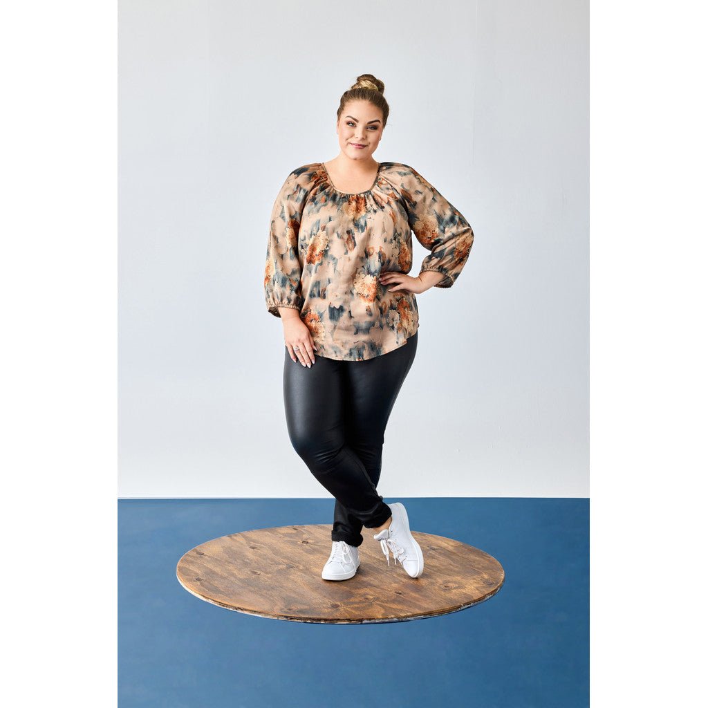 Raglan Blouse w wrinkles warm sand w apricot flowers - Evolve Fashion