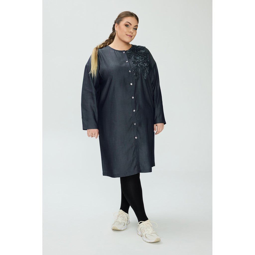 Shirt dress embroidered denim - Evolve Fashion