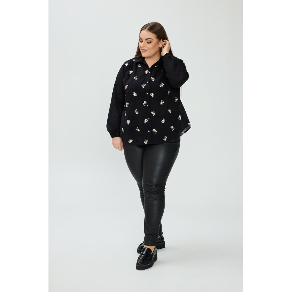 Shirt w embroidery LS black - Evolve Fashion