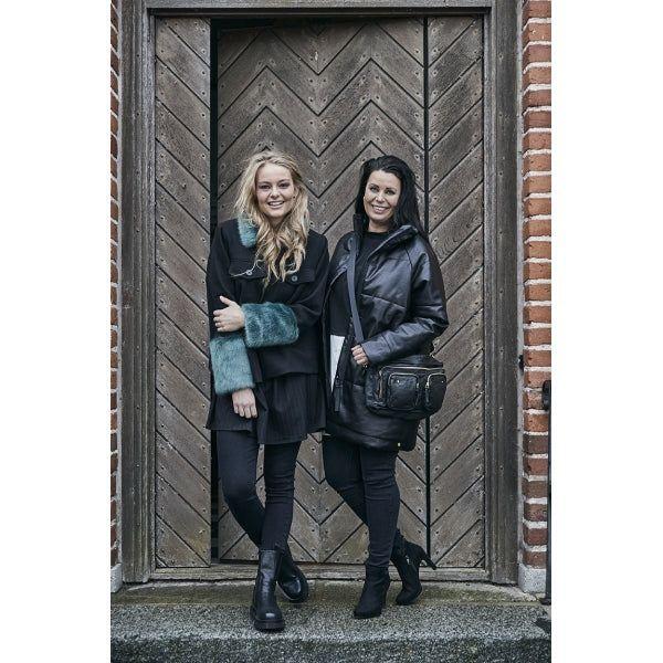 CROSS over bag black - Evolve Fashion